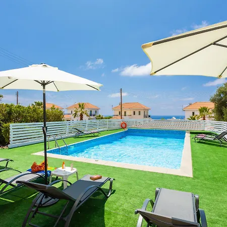 Villa Aristotle Peyia